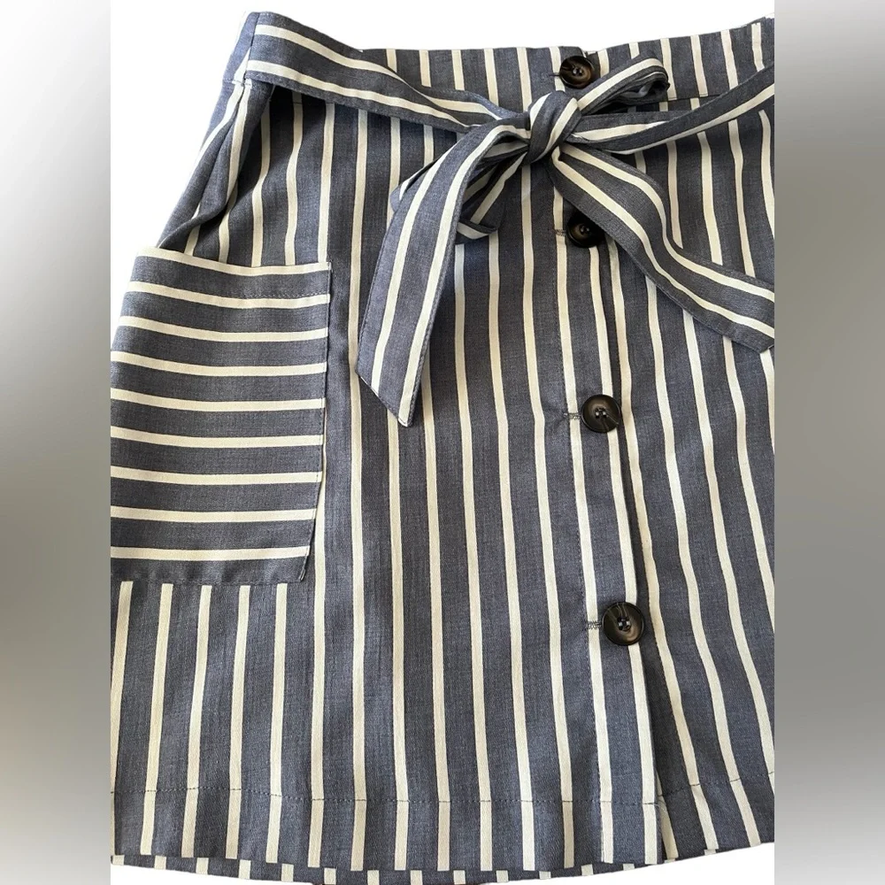 NWT- Altar’d State Denim and Ivory Striped Skirt in Size Large - Picture 3 of 8